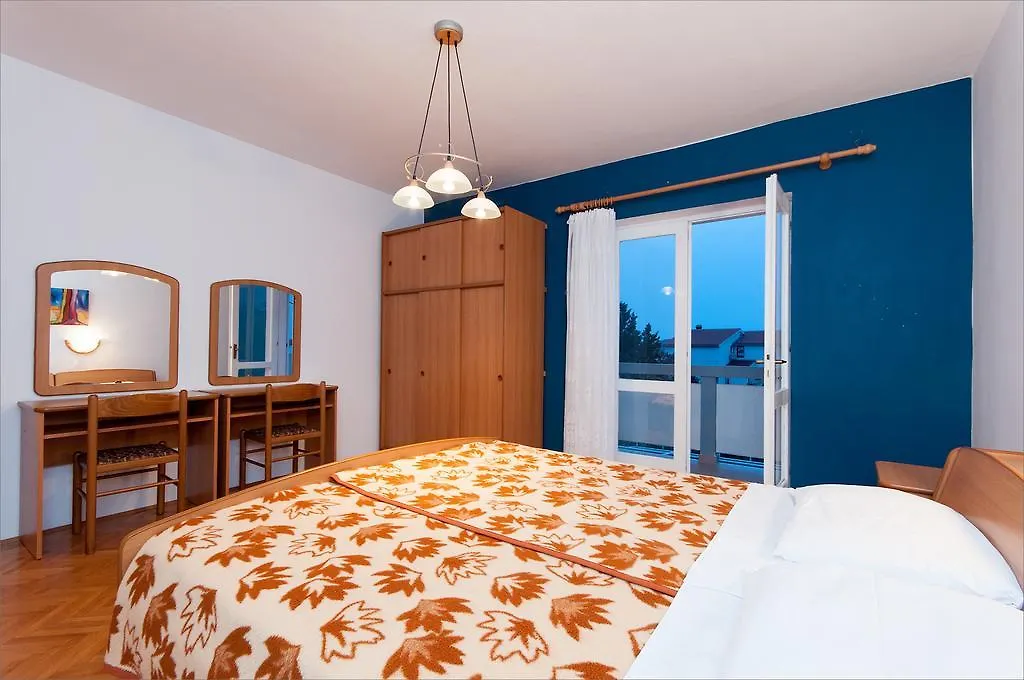 Maslinov Hlad Apartment Barbat na Rabu